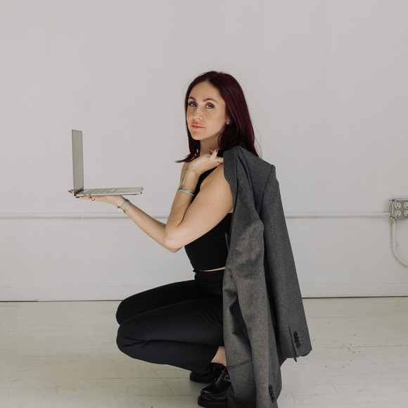 Hi! I'm Michelle! - Picture 5 of 5